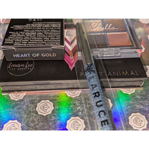 Bundle of 3 Eyeshadow 1 Brush ~ Laura Lee ~ Dose of Color ~ Chella ~ LARUCE ~New - Picture 8 of 8